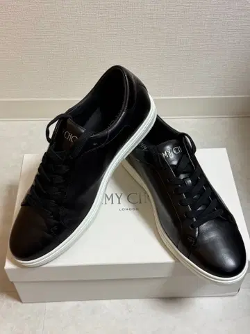 지미추 Kai 44 블랙 스니커즈