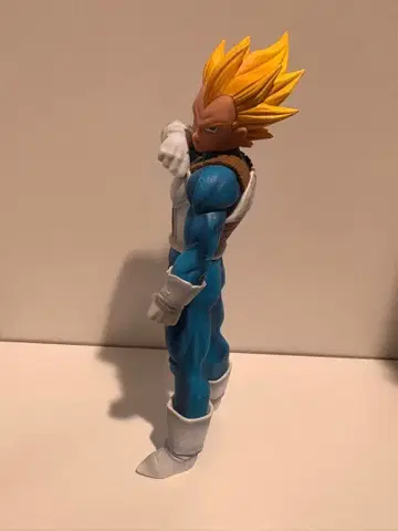 드래곤볼 초사이어인 베지터 피규어