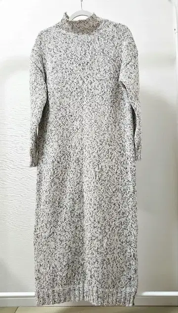 ZARA 롱 니트 원피스 블랙 화이트