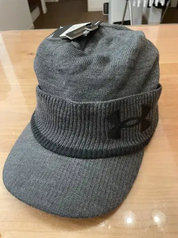 Under Armour 그레이 니트 모자 ONE SIZE