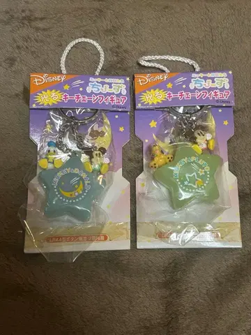 초레어! 디즈니 치비즈 빛나는 키체인 피규어 2개 세트