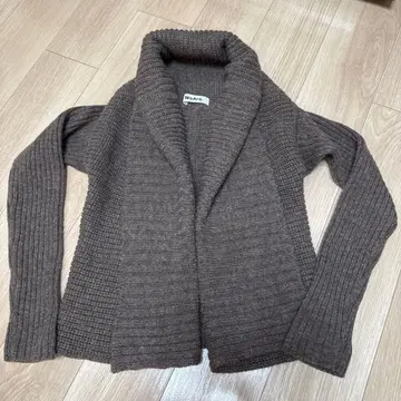 위아 위 아 푸어 두 가디건 모 100%