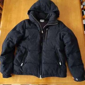 프릭스스토어 다운 자켓 M 사이즈