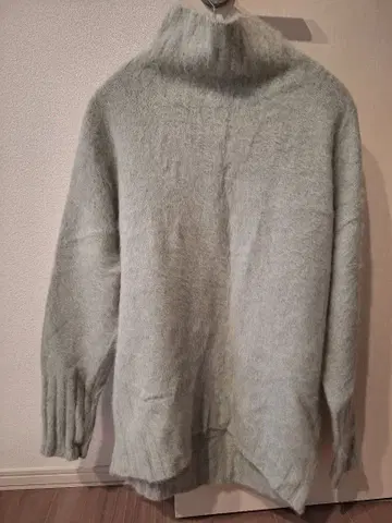 아뉴앙스 라쿤 폭스 터틀넥 니트 풀오버