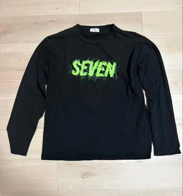 STUDIO SEVEN 티셔츠