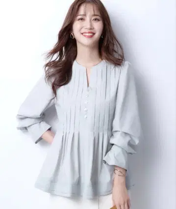 [ 새상품급 ] JUSGLITTY 핀턱 페플럼 블라우스 M