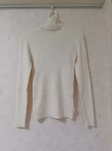 에네스베 터틀 스웨터 화이트 프리 사이즈