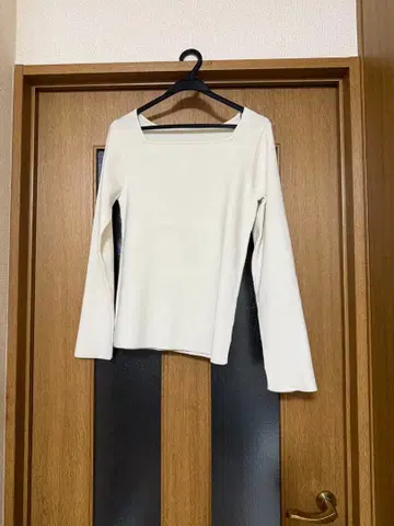 12/1 처분 나노 유니버스 스퀘어 & 보트넥 전후 2way 니트 풀오버