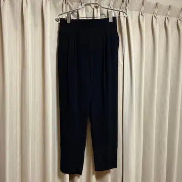 [ 새상품 ] FENNEL 블랙 플리츠 테이퍼드 팬츠