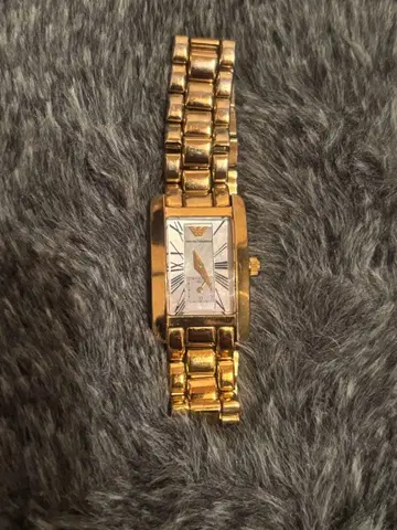 엠포리오 아르마니 골드 아날로그 손목시계