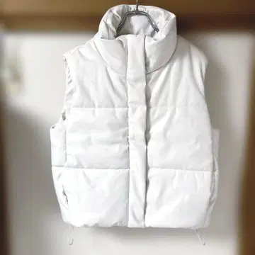 GYDA 제이 인조 가죽 Padding 베스트 화이트