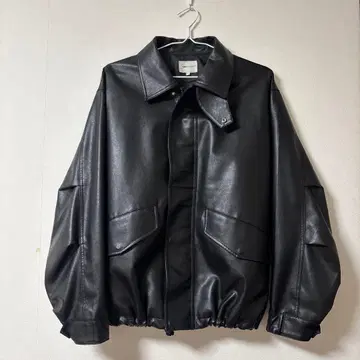 블랙 가죽 아우터 스탠드 카라