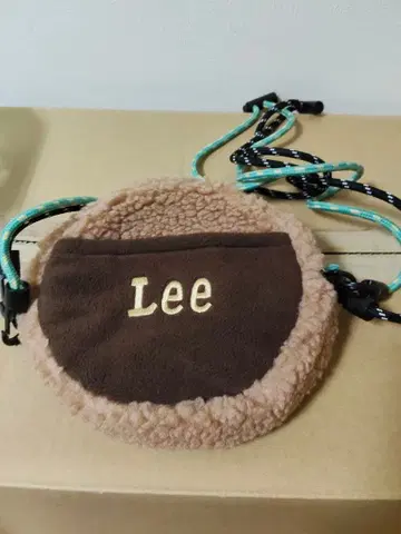 Lee 플리스 파우치 원형