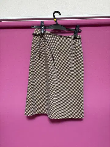 MELROSE 하운드투스 체크 코듀로이 타이트 스커트 (리본 포함)