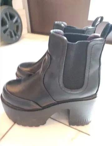 L 사이즈 YOSUKE 초 통굽 사이드 고어 부츠 블랙