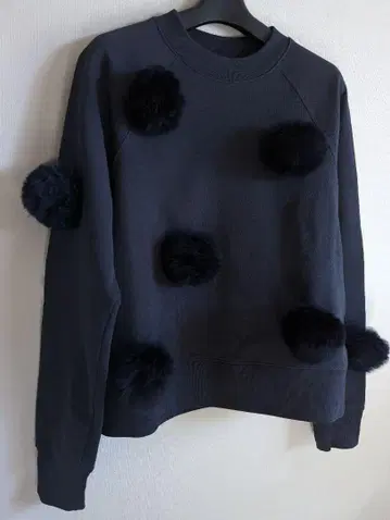 tibi 폼폼 퍼 속기모 맨투맨 트레이닝복 티비 저지