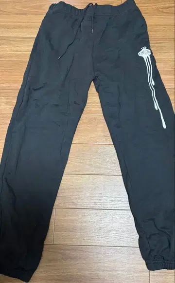 King Gnu 스웨트 팬츠