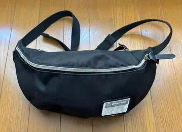 Bianchi 바디백 블랙