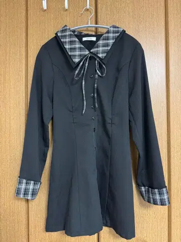 NICE CLAUP 블랙셔츠 긴팔 체크 옷깃