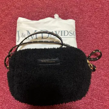 J&M DAVIDSON 블랙 퍼 숄더백 새상품급
