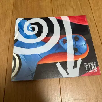 [팀 버튼의 세계] 전시 도록