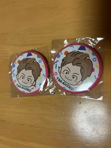 TAKAHIRO 캔뱃지