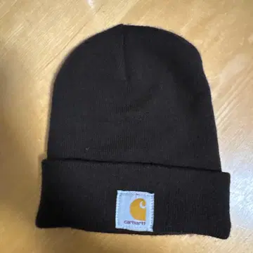 Carhartt 브라운 니트 모자