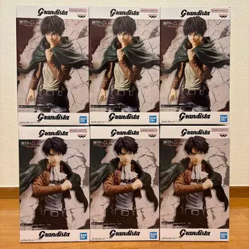 진격의 거인 피규어 세트 엘렌 리바이