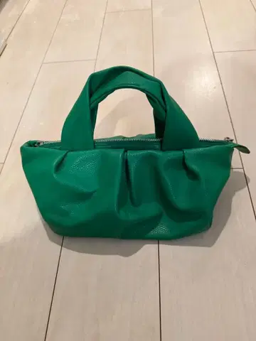 그린 핸드백 지퍼 포함