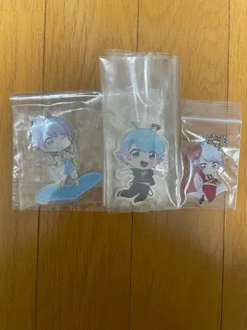 이레이스 아크릴 키링