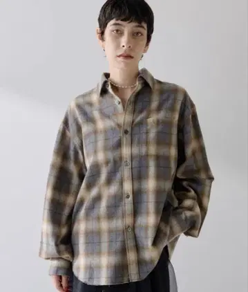 체크 무늬 플란넬 셔츠