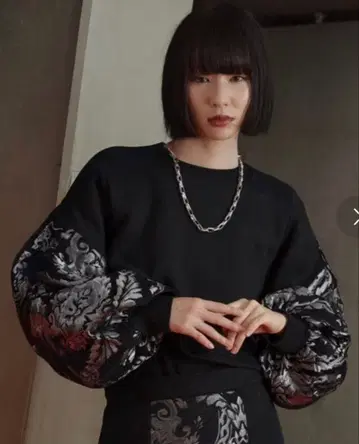 Ellno de Mavie 자카드 맨투맨