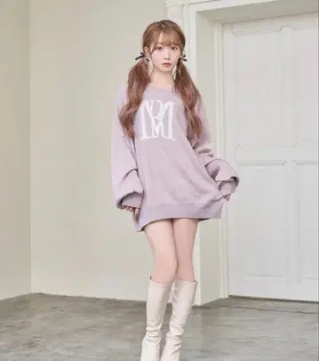 로제 뮤즈 RM 로고 니트 L 사이즈 핑크 로고 니트