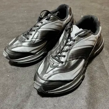 미사용 IYSO ACUMIK 26cm 정가 3만 통굽 스니커즈 블랙 이소