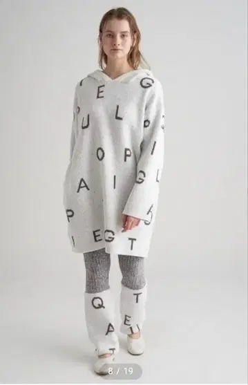 젤라또피케 파우더 로고 자카드 원피스