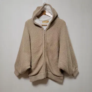 CECI McBEE 포근한 속기모 두꺼운 원단 후드 부착 베이지 점퍼