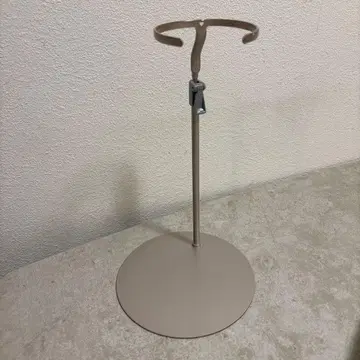 인형 스탠드 보크스 돌피