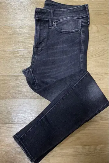 아메리칸 이글 블랙 울트라 스키니 데님