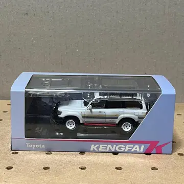 KENGFai 1/64 도요타 랜드크루저 펄 화이트