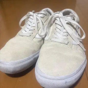 Vans 스웨이드 화이트 스니커즈