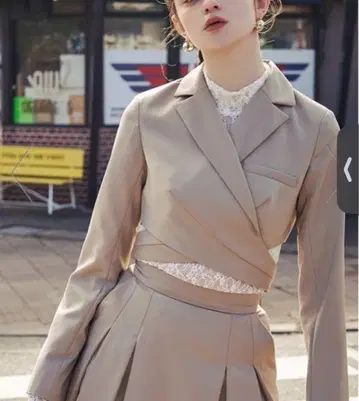 새상품 eimy istoire 프론트 크로스 숏 자켓