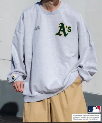 [ Perushu x MLB ] 빅 실루엣 맨투맨