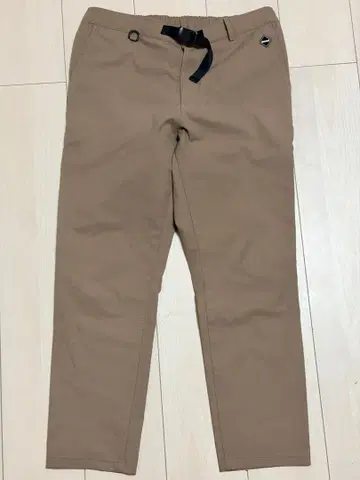 fcrb 벤틸레이션 치노 팬츠