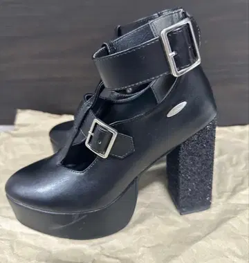 EATME 글리터 펌프스