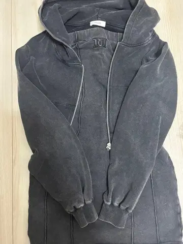 다리치 맨투맨 앙상블