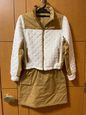 23구 골프 충전솜 퀼팅 원피스 베이지/화이트 S-M