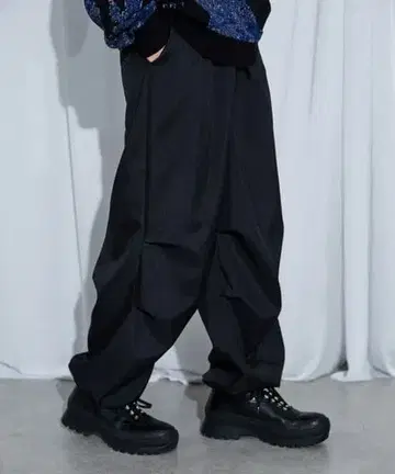 [Lui's] Neucon 슈퍼 파라슈트 팬츠