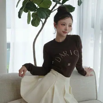 DARCH 로고 니트탑 브라운