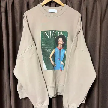 네온 사인 맨투맨