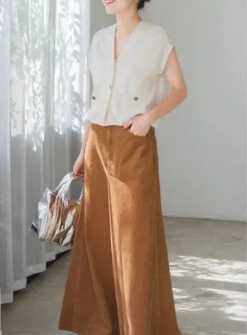 LA HUTTE 라 유트 플레어 스커트 38